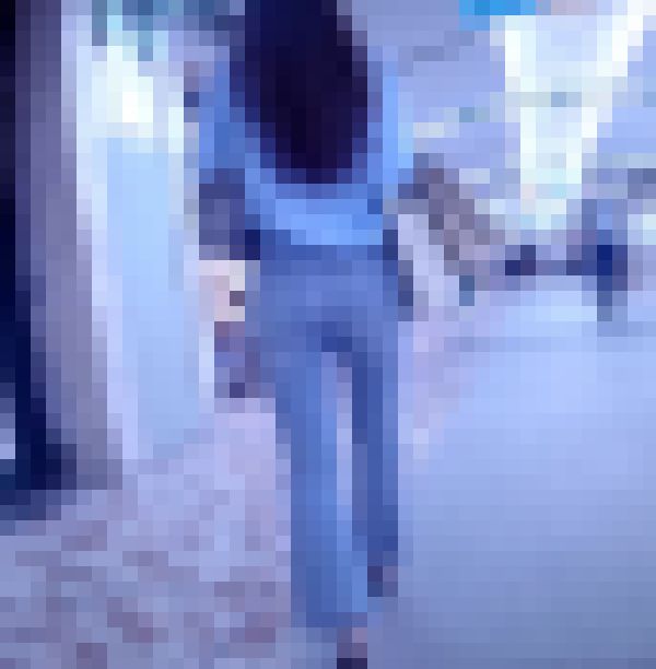 とてつもなく色気のある極上美女がピタピタデニム履いて歩いてる姿がイヤらしい