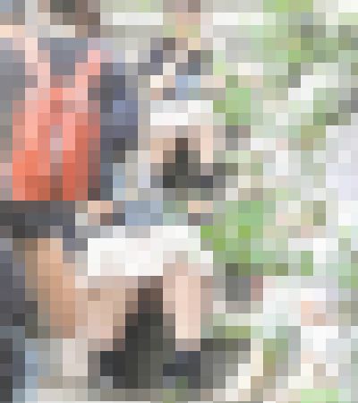 (FHD)大変です!!食事に夢中になり、パンツが見えてますよ213