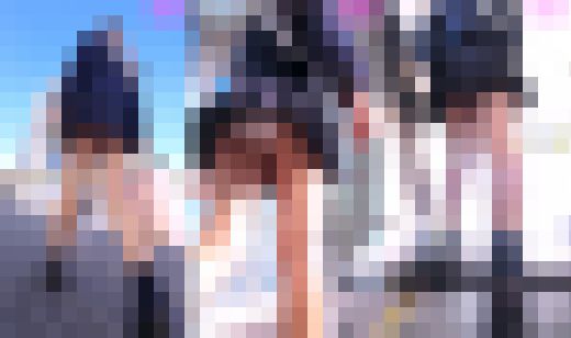 【縦型動画】ムチムチ太腿がエロい、ミニスカ制服JKちゃんの生パンツ（2）ローアングルで歩行パンチラ