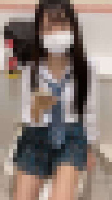 ミニスカ青チェのパンチラが見たいから個室トイレへ連れ込んだ