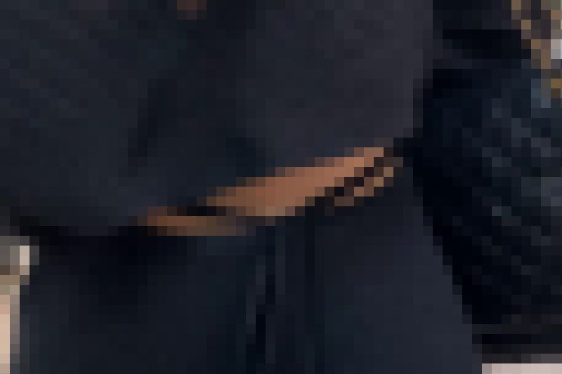 エッチなお姉さま。腰元にTバックの紐が見えてます！！な動画。