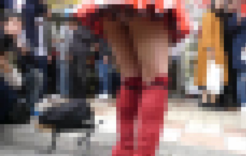 「再販」有名コスプレイヤーさんにも容赦ないローアングル狂カメコたち！