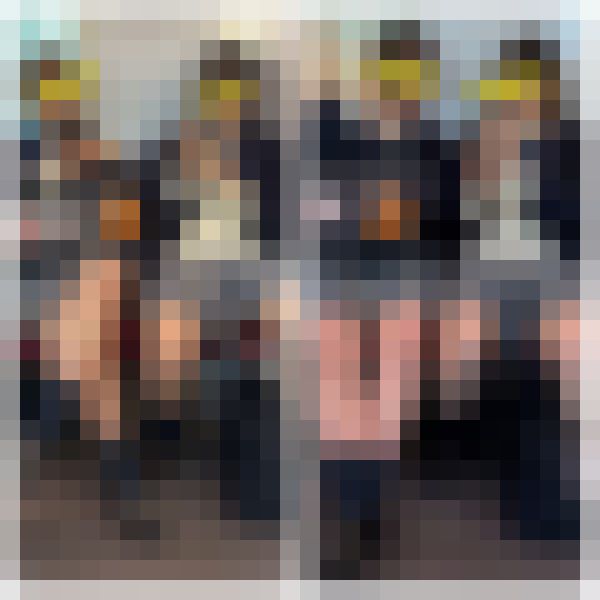 仲良し2名の制服美女のエロ過ぎる対面ミニスカ生脚559