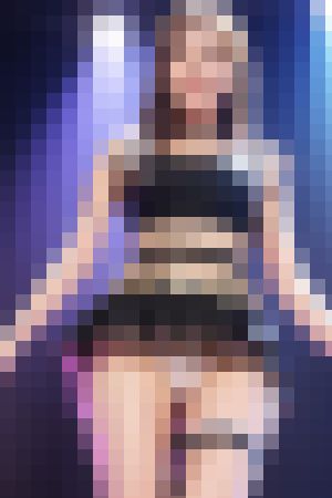 アイドルパンチラ?見せパンを履き忘れたアイドルの生パンチラ?