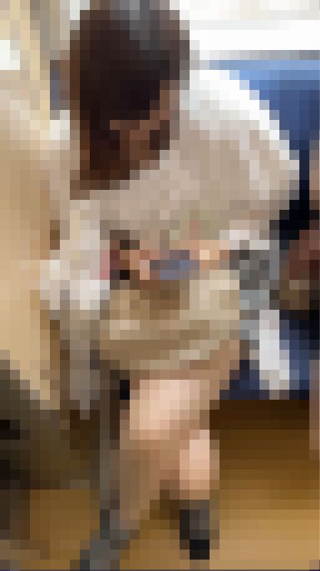 【再販】真上から見下ろす光景はなんとも言えない興奮さ！　2名の美人お姉さんの生脚美脚に接近