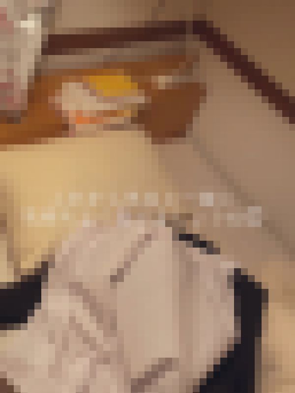 先生のお部屋でスーツのまま手コキ?足コキしちゃいます?