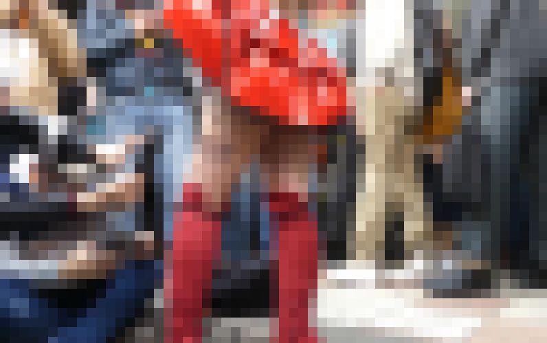 【再販】有名コスプレイヤーさんのしゃがみローアングル太ももフルセット