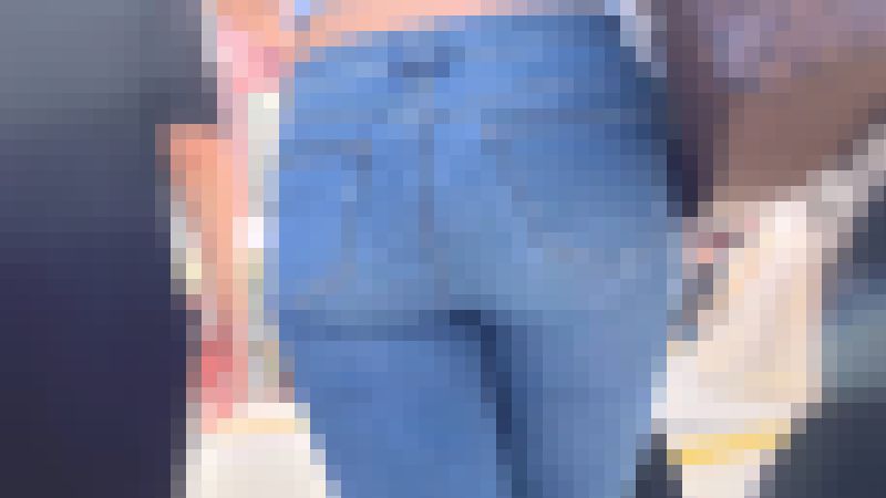 スキニーデニムの腰見せパツパツエロ尻『クビレ美ボディ＋ムッチリ美ボディ』（２名）