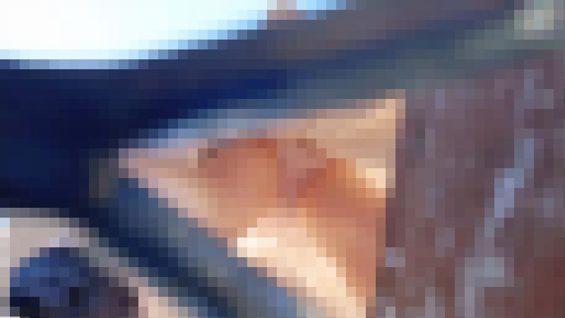 側溝に潜ってパンティ激写　無防備な小動物系女子を下からこっそり…