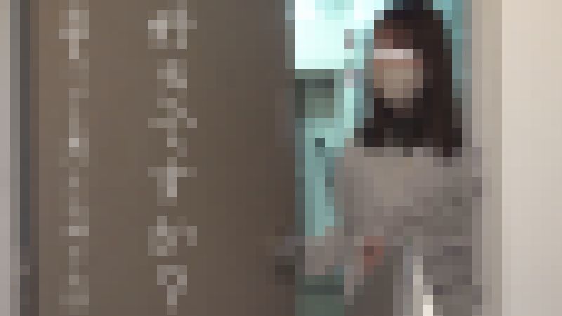 布面積少なめの紐Ｔバックでア〇ル皺まで見えちゃった女子大生⑫