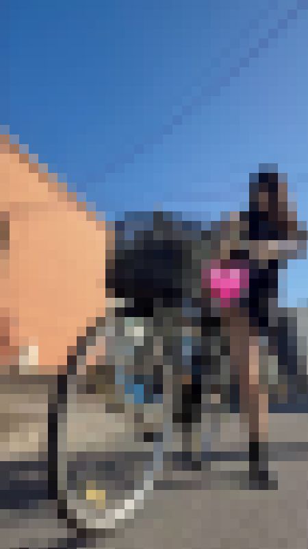 超ミニスカの青チェで自転車ぱんちら撮ってきたよ ?. ? .?あと外で逆立ちもしてみたっ