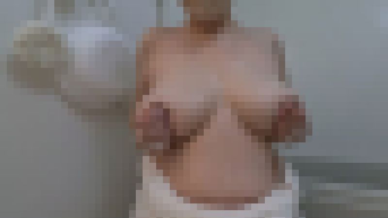 お風呂でイヤらしくオナニーする人妻