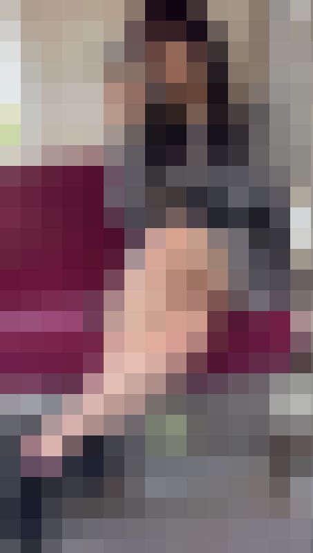 【再販】ミニスカからの開放的な美脚を披露 脚を組むS級美人女子大生の生脚美脚 後編