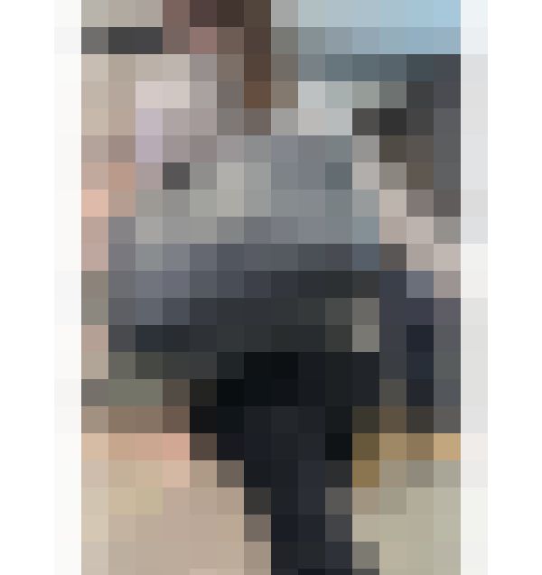 【462】高身長のパンツスーツ就活OLさんにじっくり追尾！途中ジャケット脱ぎ！