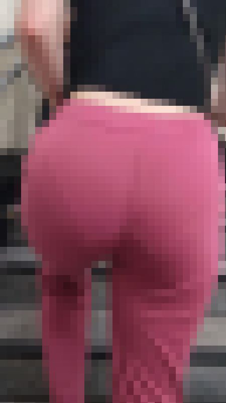 【再販】薄生地のスウェットから透けちゃっているパンティーラインが堪らない！3選