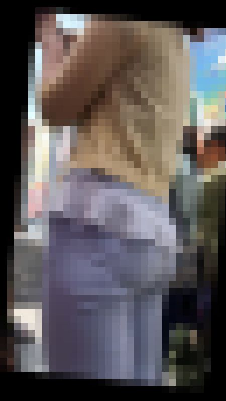 76パツパツすぎるエロ下半身お姉さん①