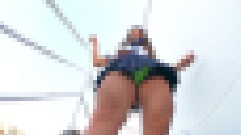 【再販】ダイナマイト巨尻ちゃんのド派手Tバックが食い込む屋上パンチラ