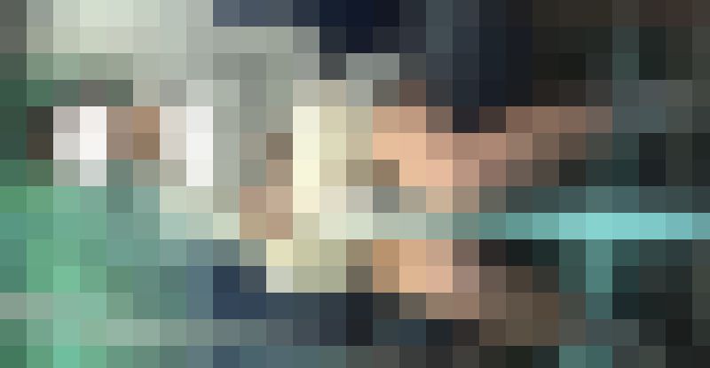 【再販】制服女子のお座り対面撮り76〜キスマーク付の地雷メイクギャル