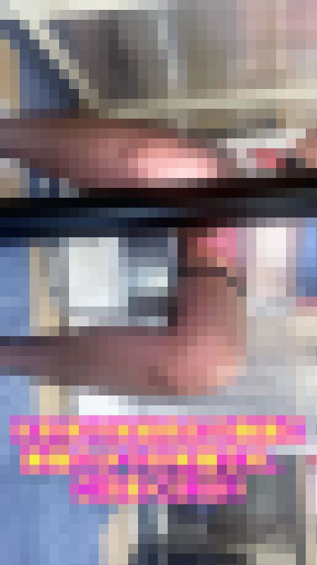 脚を組んでも見えてますｗ　ダブルで激写・美脚パンチラ 【２アングルセット】