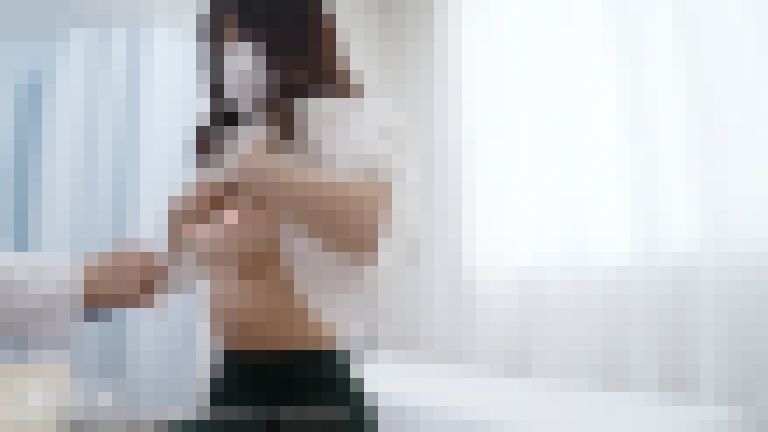 [禁断]診察室20 – ピンク色した乳首の大学生