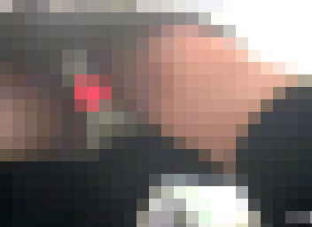 【再販】携帯ショップのキレイな店員さん２名逆さ撮り！