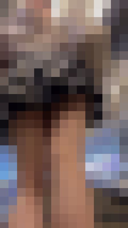 【再販】《４K・高画質》 No.1335「おじいちゃんをも魅了する！エロい肉付きの生足美脚のミニスカGAL」