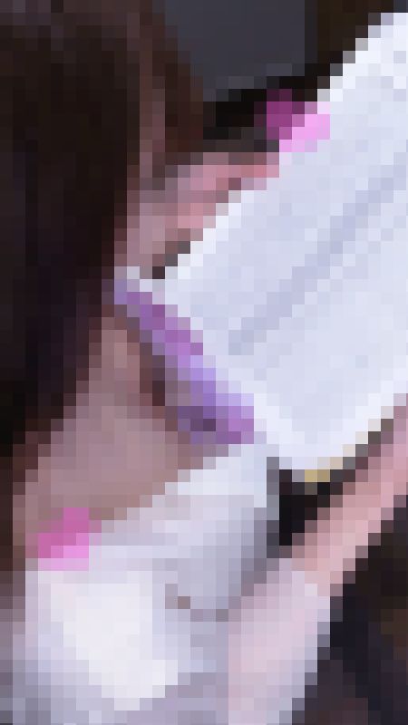 ギャルの誘惑見せつけ乳首　脚立の上からこんにちは