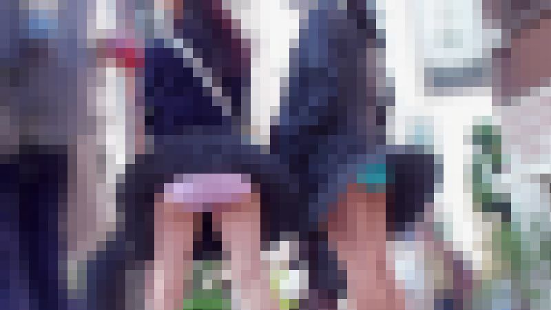 【奇跡のW風チラ】制服JKちゃん2人組が強風に襲われまさかの全開シンクロPチラ！