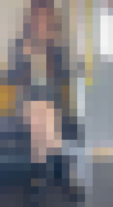 【再販】【超絶S級】脚を組む洗練された都会派美女の極上な生脚に密着しました