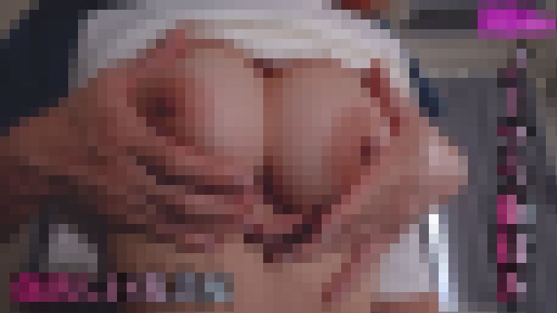 【ノーブラ】顔出し巨乳美女の薄手ニット胸揉み