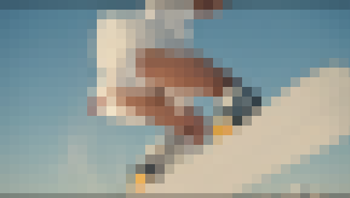 あるウインタースポーツ大会で、ミニスカートで滑走したので白アンスコ・乳首が丸見え