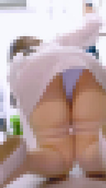 アパレル店員の食い込みパンティ　仕事中なのに・・・