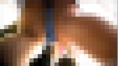 【再販】美人モデルのゴールドパンティと水色パンティ丸見え２連発！