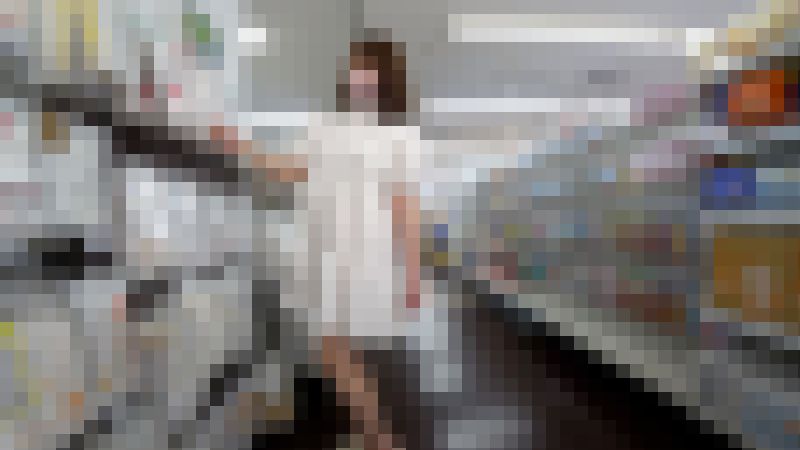 【顔出し】ノーパン×ノーブラほぼ裸同然!!白ワンピの中が想像以上にヤバすぎた!!ド変態美女を丸裸にしてますｗｗｗ