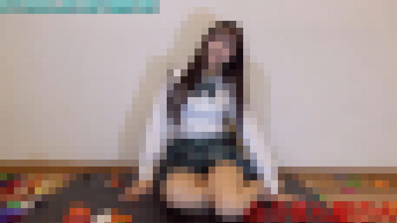 松下ひめのさんの針とお尻で風船遊び